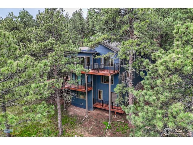 335 Pine Tree Ln, Boulder, CO 80304
