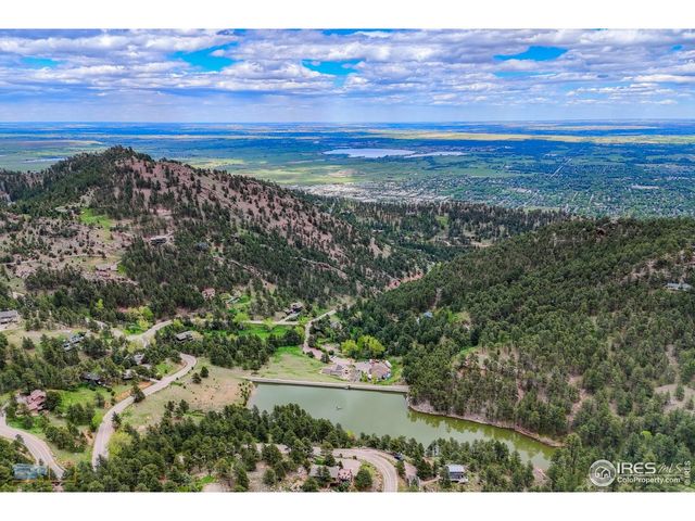 335 Pine Tree Ln, Boulder, CO 80304