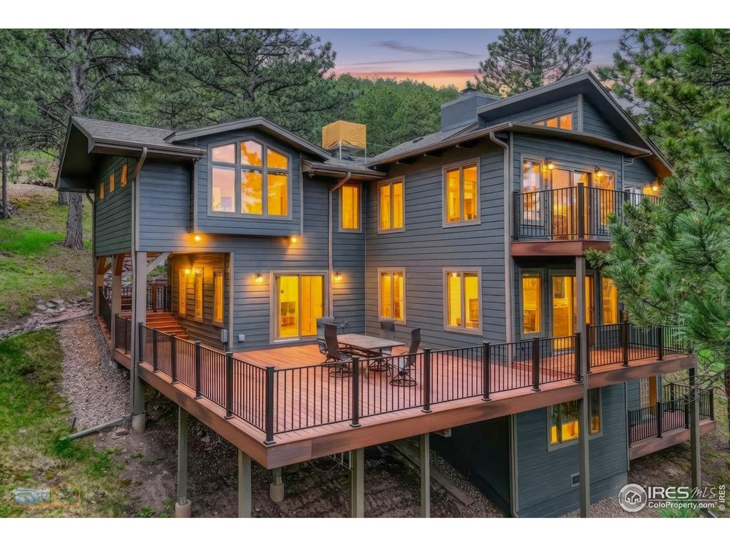 335 Pine Tree Ln, Boulder, CO 80304