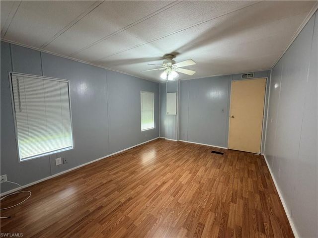 106 Gaslight AVE, North Fort Myers, FL 33917
