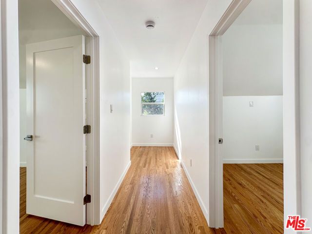 5930 Willoughby Avenue, Los Angeles, CA 90038