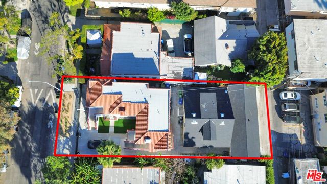 5930 Willoughby Avenue, Los Angeles, CA 90038