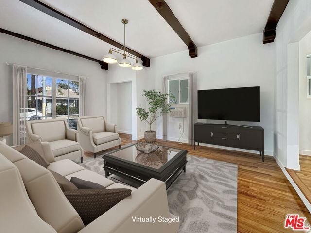 5930 Willoughby Avenue, Los Angeles, CA 90038