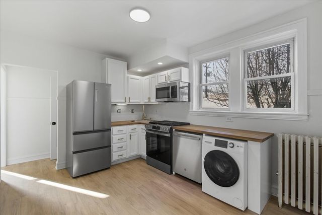 3224 N Linder Avenue 1, Chicago, IL 60641