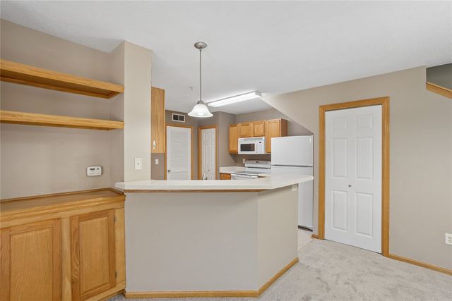 8610 Ep True Parkway 6003, West Des Moines, IA 50266