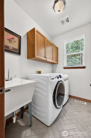 3881 Seabeck Hwy NW, Bremerton, WA 98312