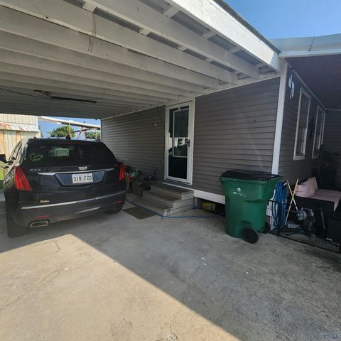 125 E 148th Street, Galliano, LA 70354