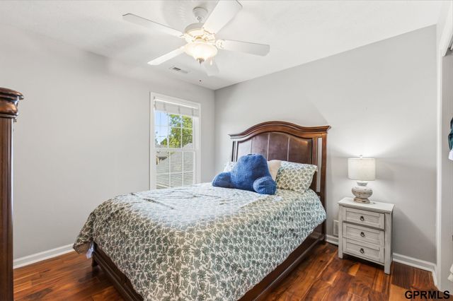 18025 Dewey Circle, Elkhorn, NE 68022