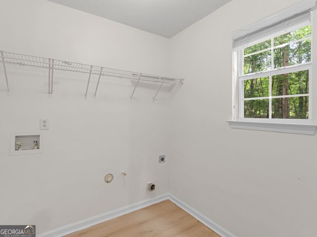 327 Ermines Way, Mcdonough, GA 30253