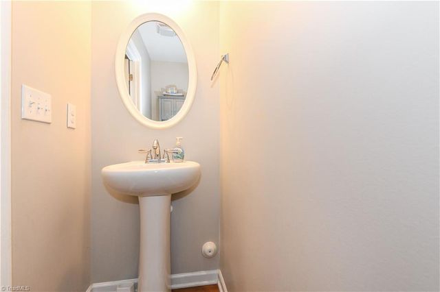 1460 Land Grove Drive, Kernersville, NC 27284