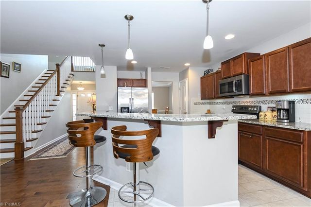 1460 Land Grove Drive, Kernersville, NC 27284