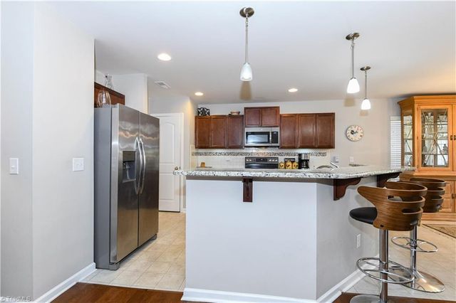 1460 Land Grove Drive, Kernersville, NC 27284