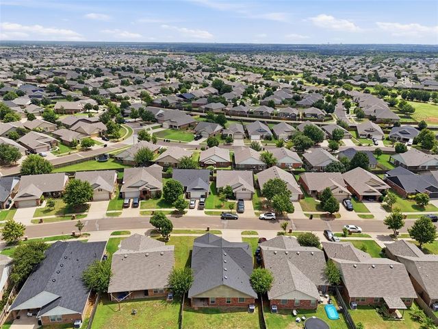 18205 Piedra Drive, Edmond, OK 73012
