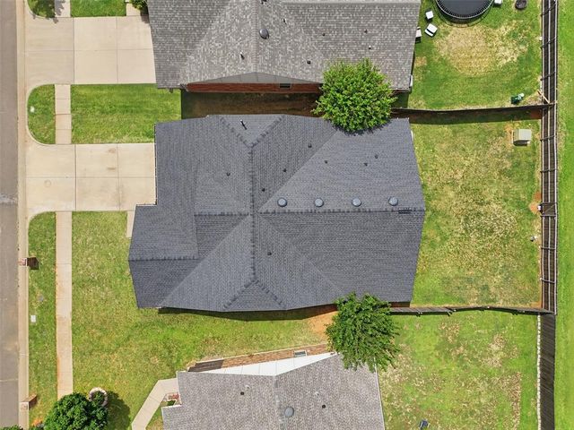 18205 Piedra Drive, Edmond, OK 73012