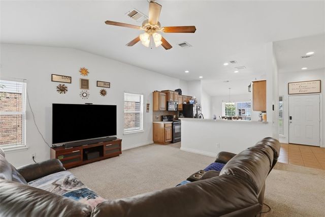 18205 Piedra Drive, Edmond, OK 73012