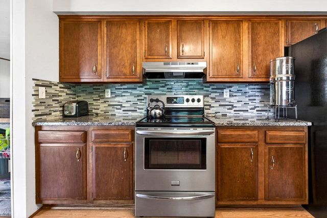 3320 CRESTVIEW DRIVE, Appleton, WI 54915