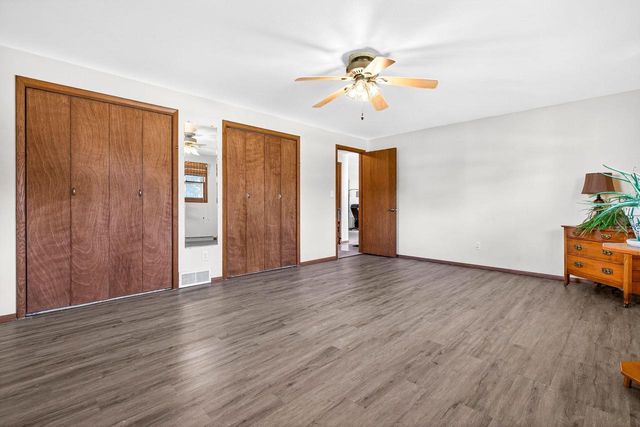 3320 CRESTVIEW DRIVE, Appleton, WI 54915