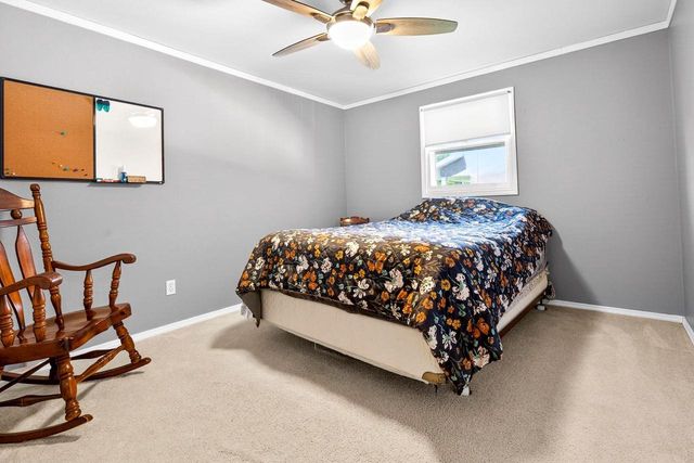 3320 CRESTVIEW DRIVE, Appleton, WI 54915