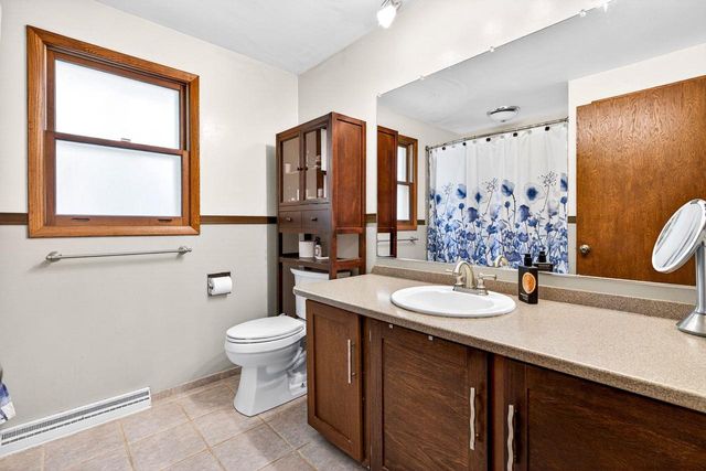 3320 CRESTVIEW DRIVE, Appleton, WI 54915