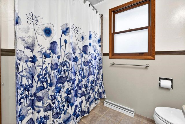 3320 CRESTVIEW DRIVE, Appleton, WI 54915