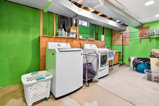 3320 CRESTVIEW DRIVE, Appleton, WI 54915