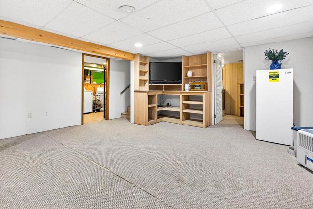 3320 CRESTVIEW DRIVE, Appleton, WI 54915