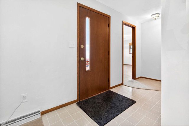 3320 CRESTVIEW DRIVE, Appleton, WI 54915