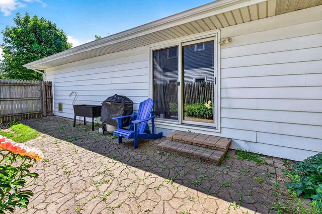 3320 CRESTVIEW DRIVE, Appleton, WI 54915