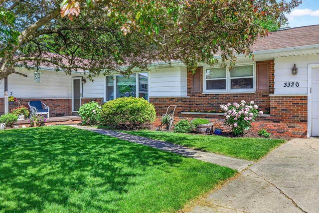 3320 CRESTVIEW DRIVE, Appleton, WI 54915