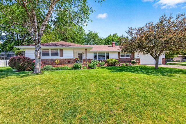 3320 CRESTVIEW DRIVE, Appleton, WI 54915