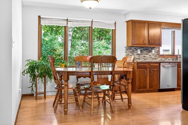 3320 CRESTVIEW DRIVE, Appleton, WI 54915