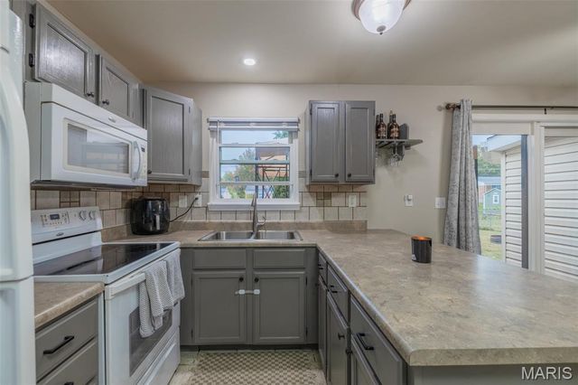 3212 Denton Lane, St Charles, MO 63301