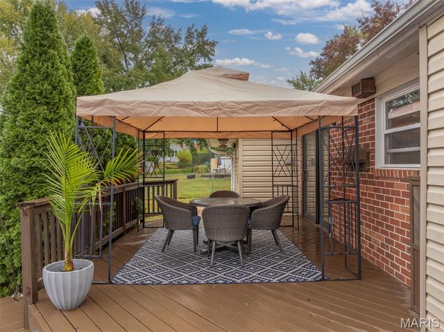 3212 Denton Lane, St Charles, MO 63301