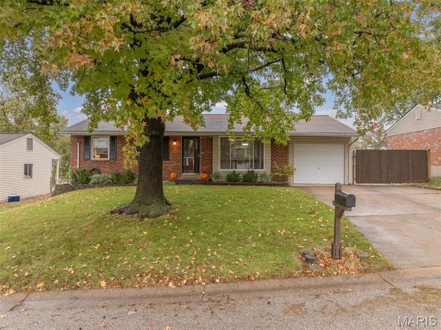 3212 Denton Lane, St Charles, MO 63301