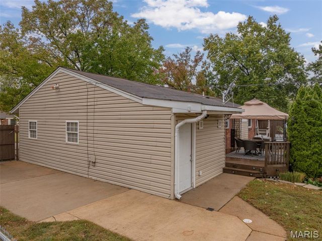 3212 Denton Lane, St Charles, MO 63301