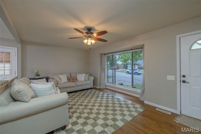 3212 Denton Lane, St Charles, MO 63301