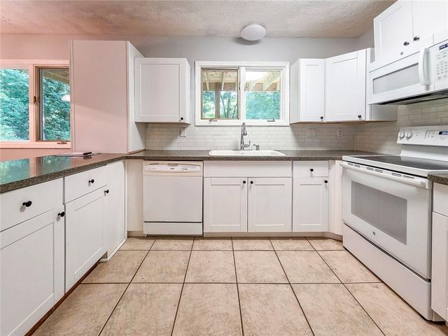 10 Old Griffin Road, Dallas, GA 30157