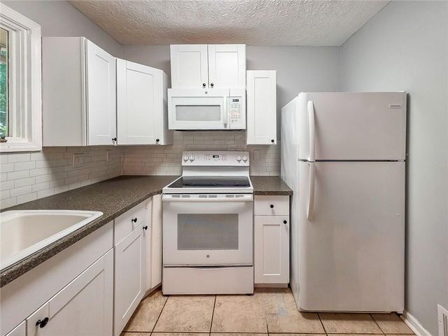 10 Old Griffin Road, Dallas, GA 30157
