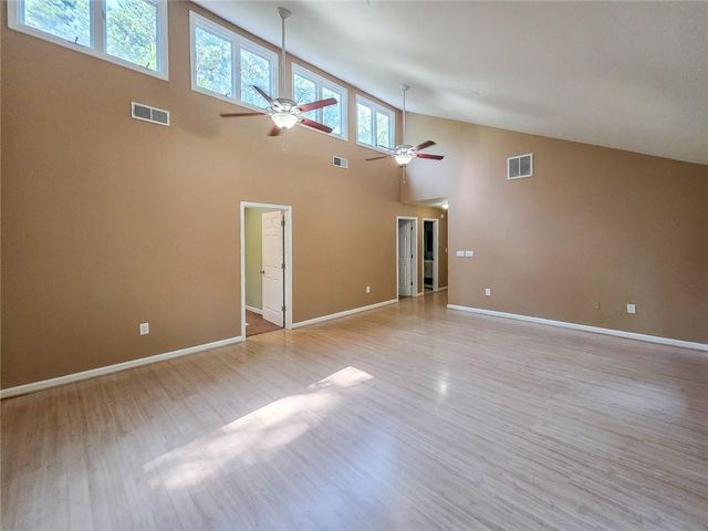 10 Old Griffin Road, Dallas, GA 30157