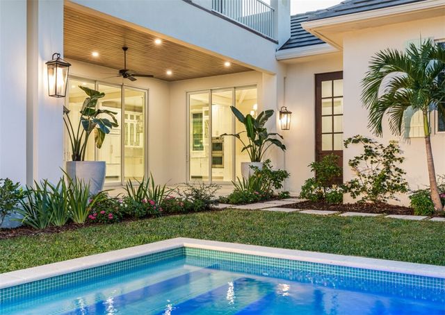 765 Azalea Lane, Vero Beach, FL 32963