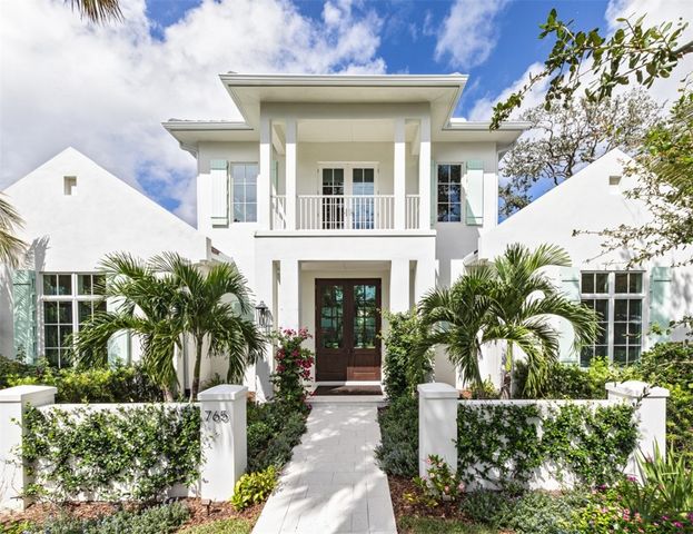 765 Azalea Lane, Vero Beach, FL 32963