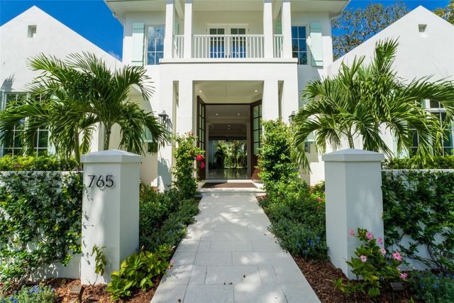 765 Azalea Lane, Vero Beach, FL 32963