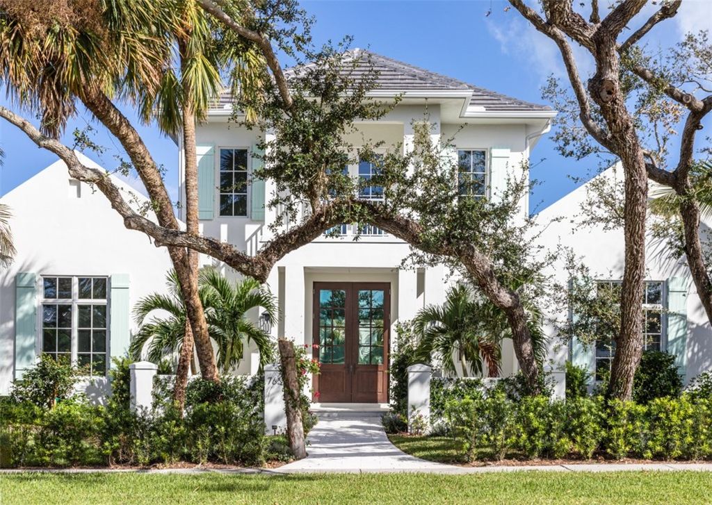 765 Azalea Lane, Vero Beach, FL 32963