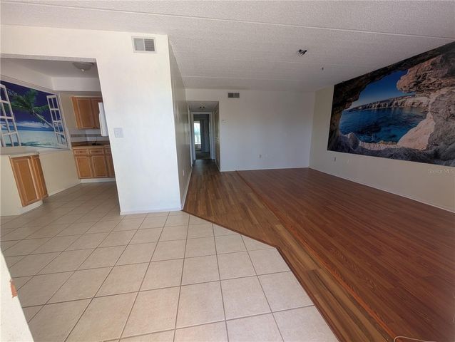 11620 PARK BOULEVARD 209, Seminole, FL 33772