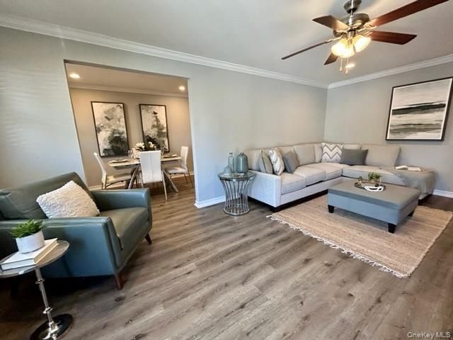 280 Bellmore Avenue 122, East Islip, NY 11730