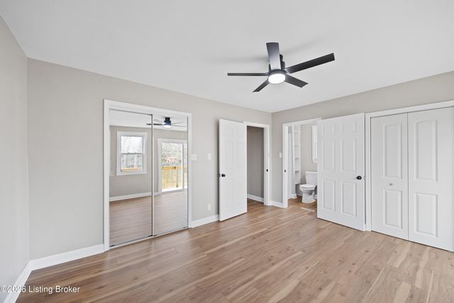 8905 Mapleview Dr, Louisville, KY 40258