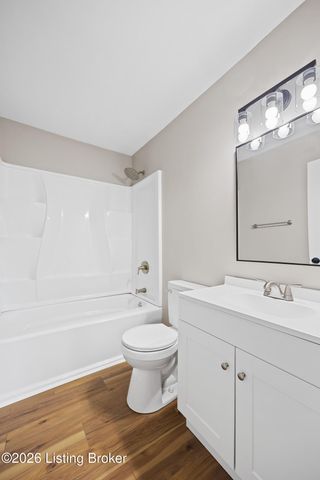 8905 Mapleview Dr, Louisville, KY 40258