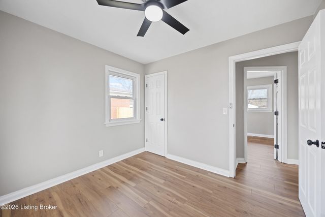 8905 Mapleview Dr, Louisville, KY 40258