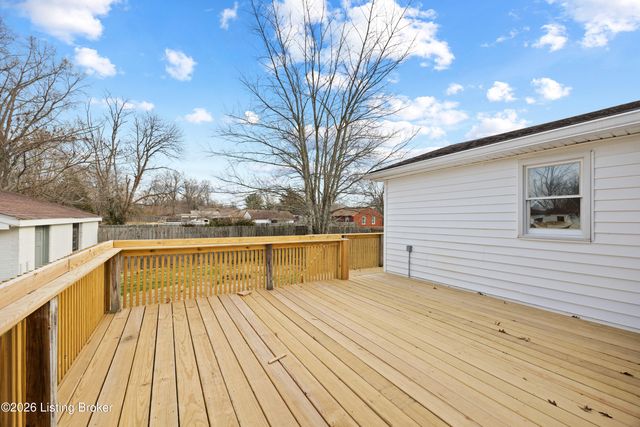 8905 Mapleview Dr, Louisville, KY 40258