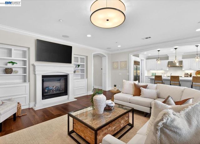 130 Tamarind Ln, Danville, CA 94526